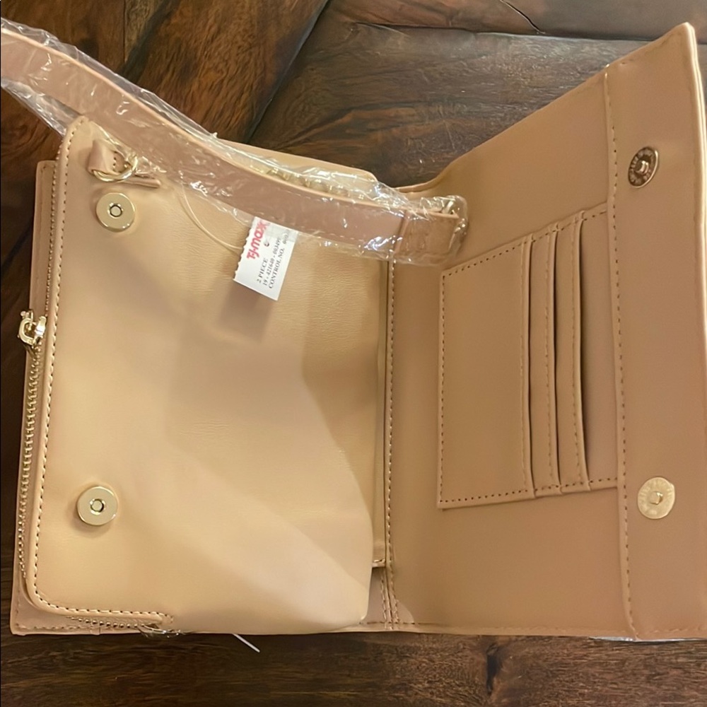 ✨Women's Tan Crossbody Bag. - Picture 4 of 12